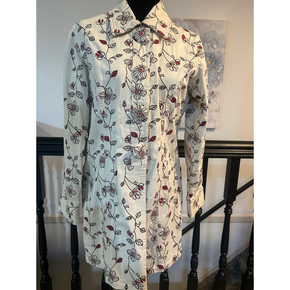 Think Tank Cream Floral Embroidered Longline Button Front Jacket Size M